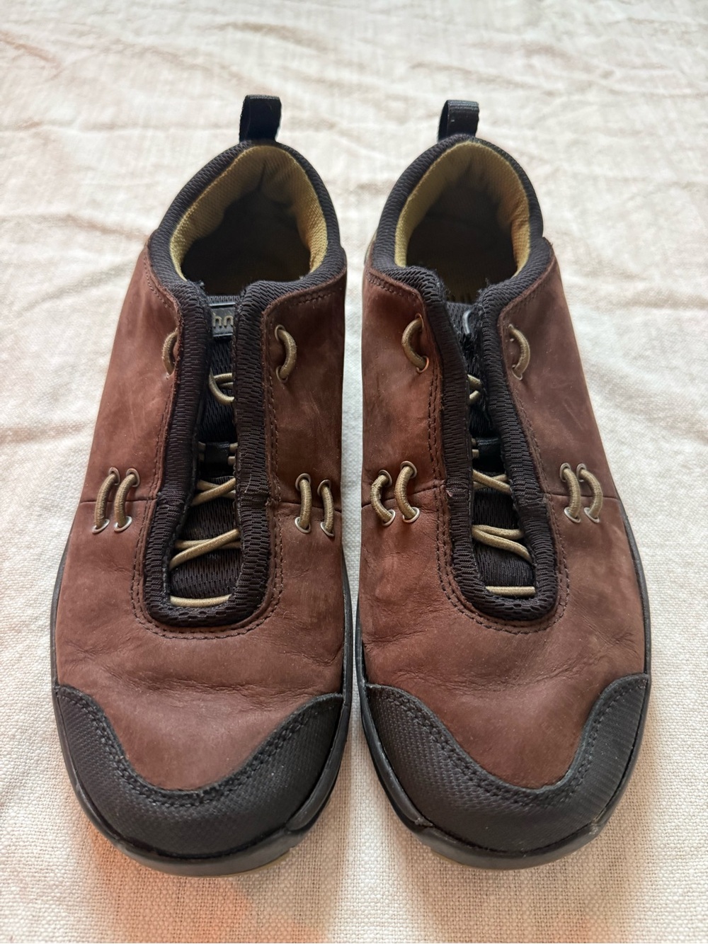Ahnu Women's Brown Leather Slip-On Sneakers size 7